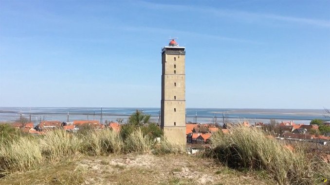 Eilandse Schoonheid: Brandaris Terschelling in Jouw Woning met Kaarsen van Torens